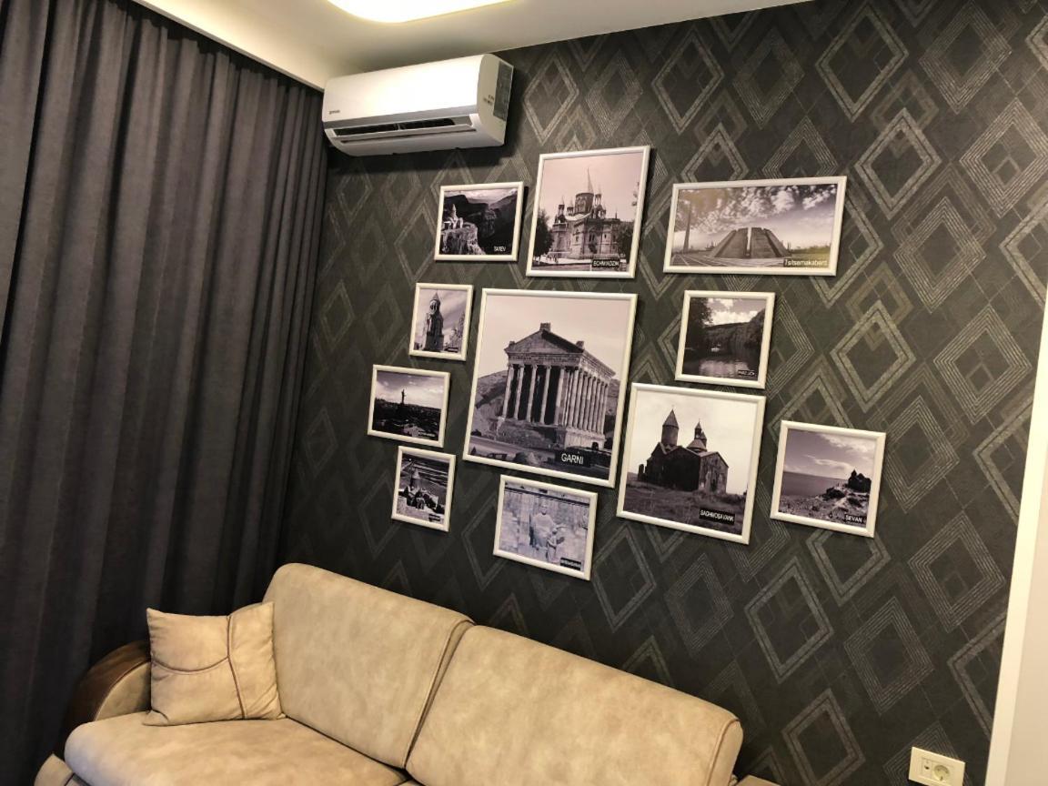 Apartment On Moskovyan 31 耶烈万 外观 照片