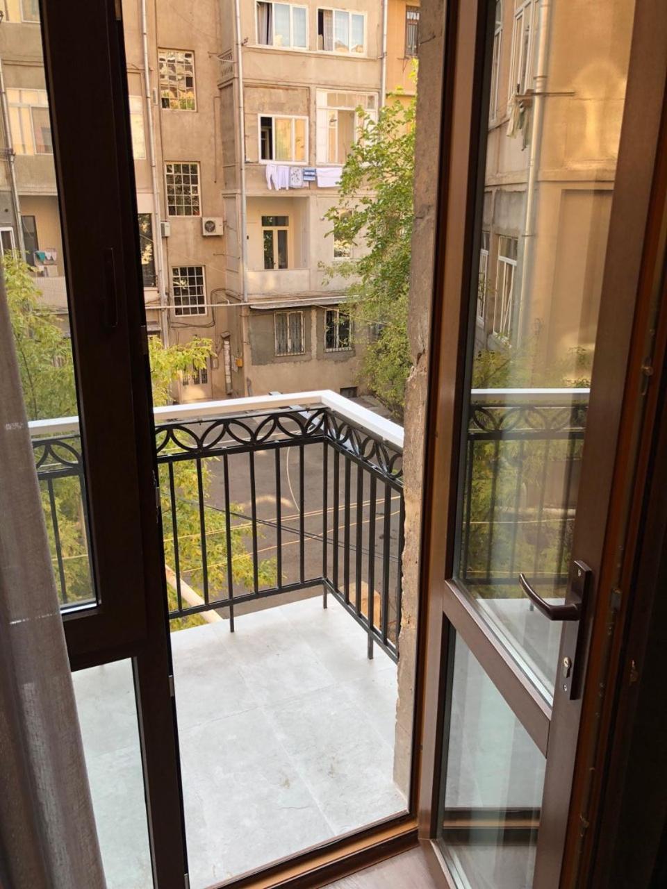 Apartment On Moskovyan 31 耶烈万 外观 照片