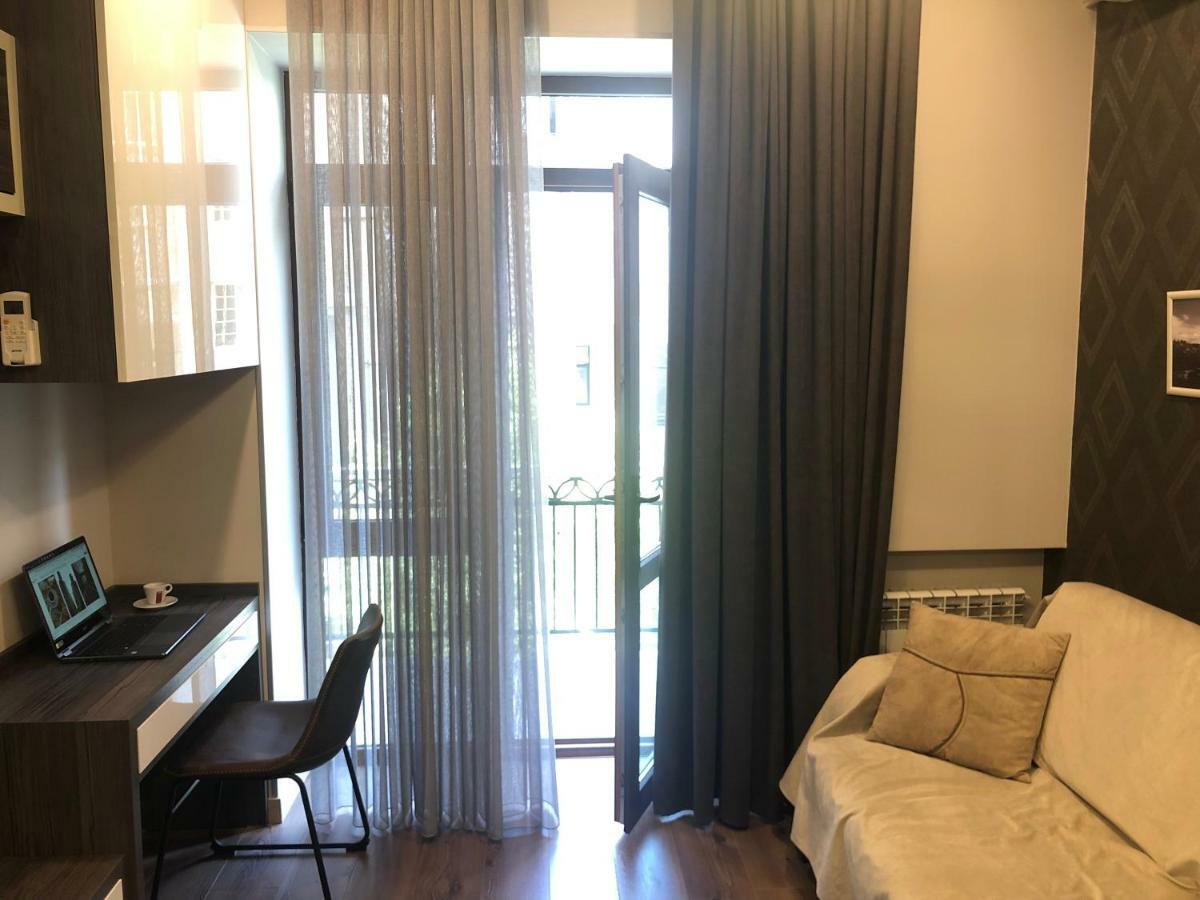 Apartment On Moskovyan 31 耶烈万 外观 照片