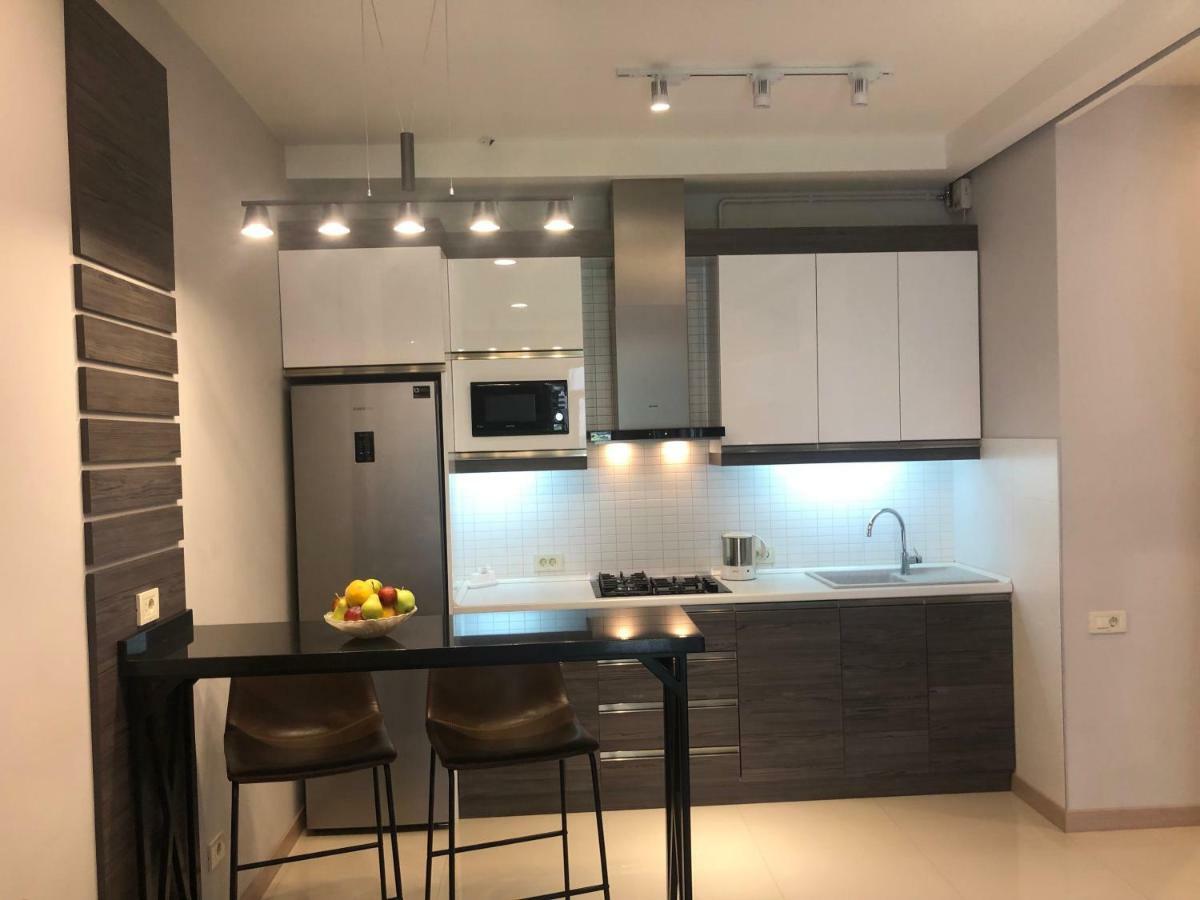 Apartment On Moskovyan 31 耶烈万 外观 照片