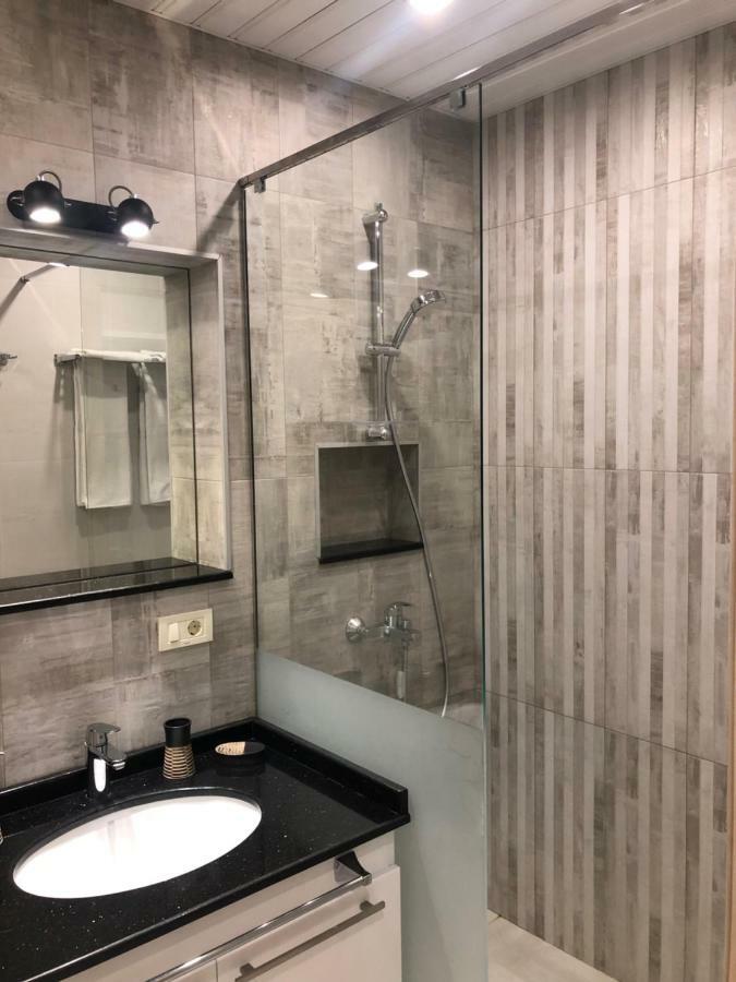 Apartment On Moskovyan 31 耶烈万 外观 照片